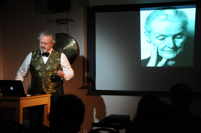 Somebody Asks “How Did That Teacher Get Fired At Your School?” And 30 Folks Deliver