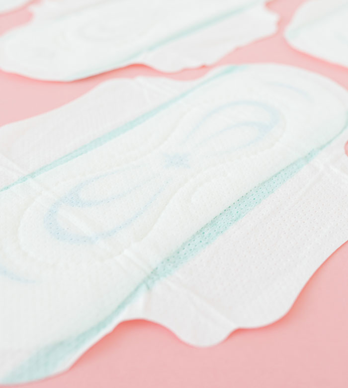 Woman Laughs In Guy's Face After He "Bans" Her From Using The Shower On Her Period Woman Laughs In Guy's Face After He "Bans" Her From Using The Shower On Her Period