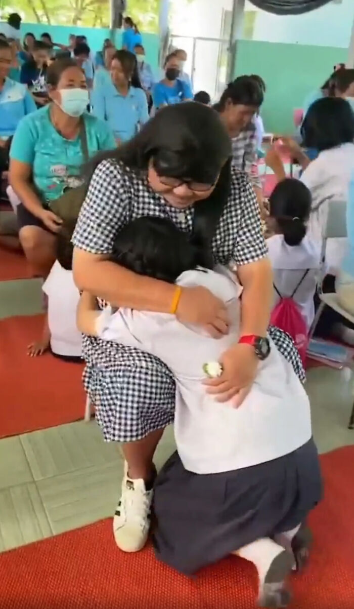 &ldquo;I&rsquo;m Not Ashamed Because I Love My Child&rdquo;: Dad Wears Dress To Mother&rsquo;s Day Event