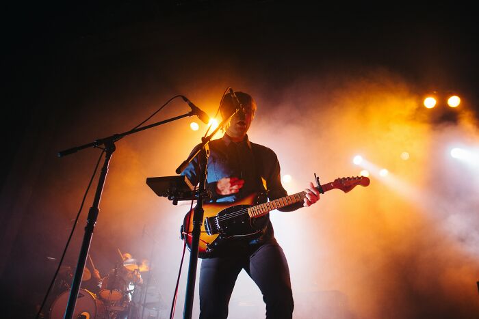 Somebody Asks “What Happened To The Lonely Guy In Your High School Class?” And 27 Folks Answer