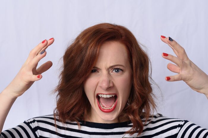 37 Random Stories Of Coworkers Displaying Unhinged Behavior, As Shared Online