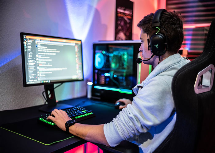 "I'm Officially Old": 30 Times Younger Coworkers Made These People Feel Old