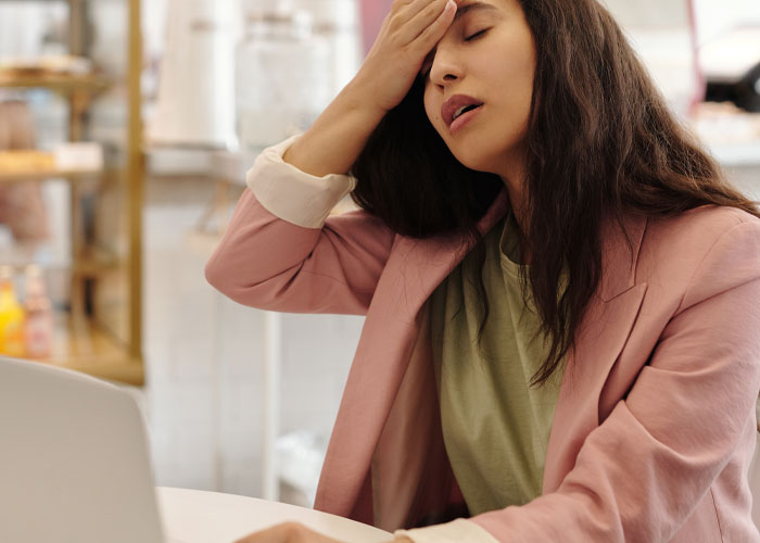 &ldquo;Respect Your Elders&rdquo;: Karen Sits On Top Of Healthy-Looking Woman, Causes Her To Scream In Pain