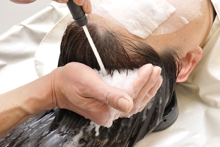 Man Takes In Homeless Brother Against Wife&rsquo;s Wishes, She Leaves Him To Deal With Lice Alone