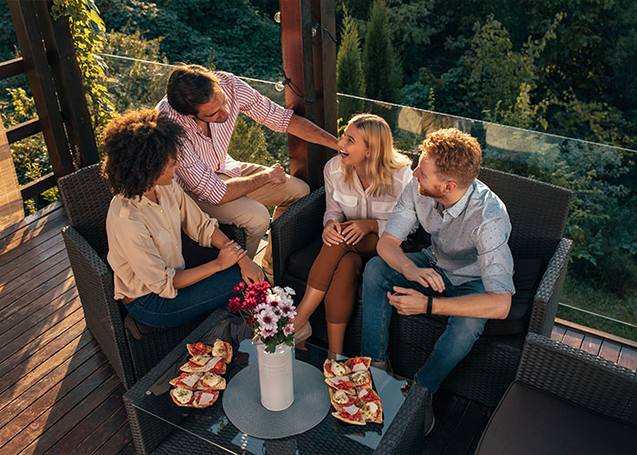 30 Kids That Experienced Growing Up In A Polyamorous Family Share What It Was Like