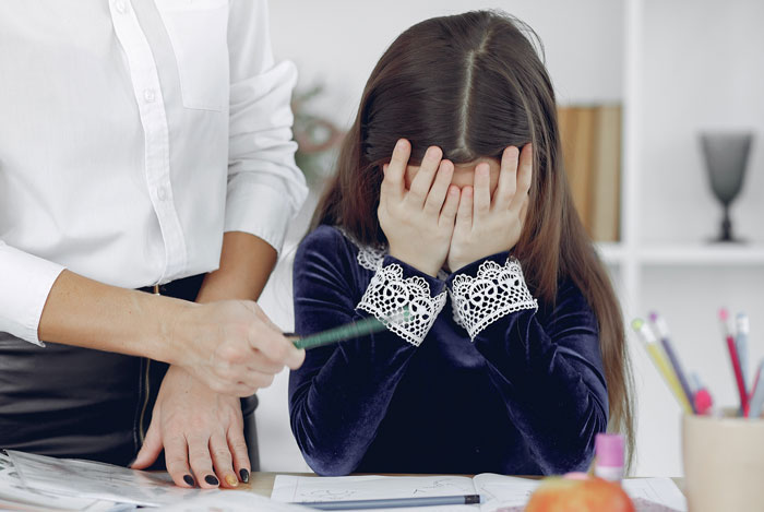 Woman Gets Blasted For Formula Feeding Her Kids By Local Mom, Years Later Gets Petty Revenge