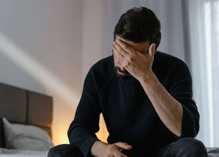 Husband "Blindsides" Wife With An Ultimatum After He Sees She Really Doesn't Care Husband "Blindsides" Wife With An Ultimatum After He Sees She Really Doesn't Care