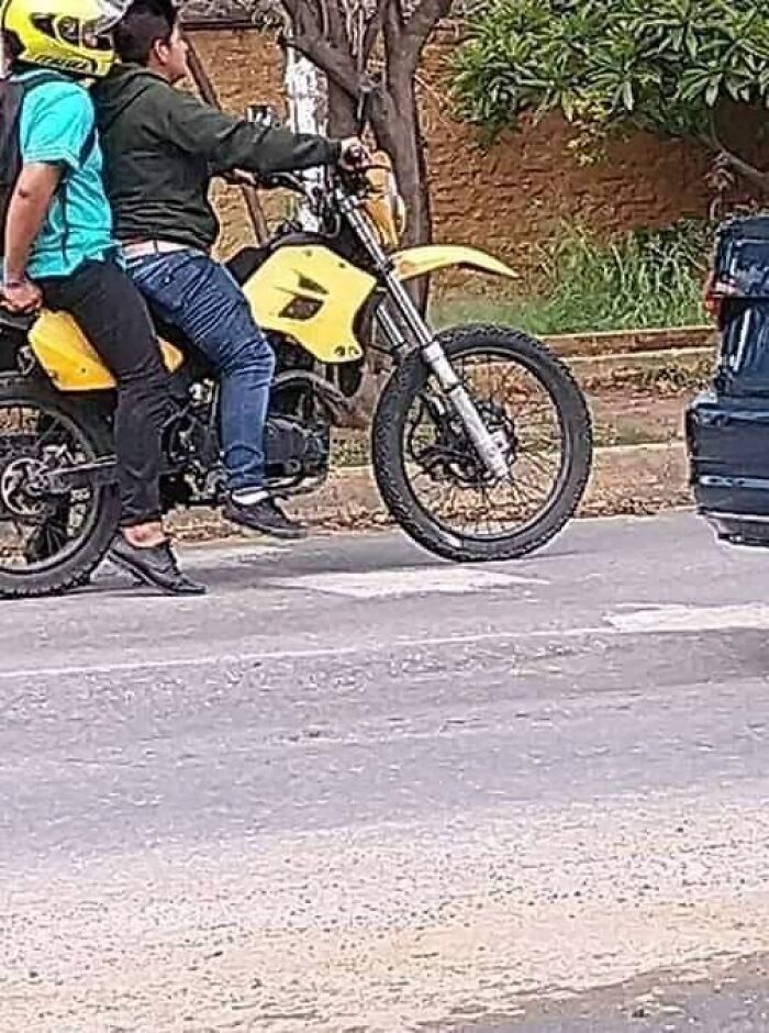 Weird-Pics-Outrebizarre