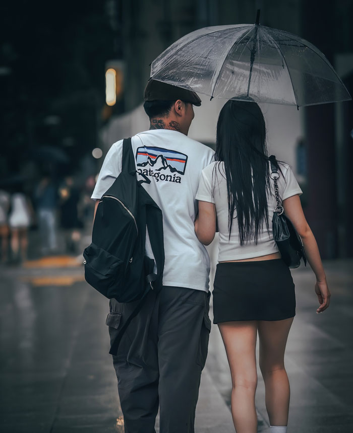 Man Cuts A Date Short After Realizing His GF Kept &ldquo;Forgetting&rdquo; Her Jacket On Purpose