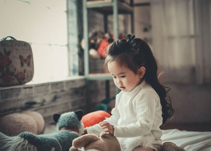 Girl Storms Out Embarrassed After Her Accusations Of Cultural Appropriation Turn Against Her