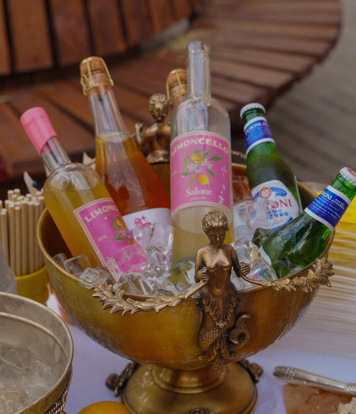 Man Can&rsquo;t Understand No For An Answer, Woman Agrees On Him Buying Her A Drink, Dumps It On His Shoes