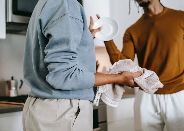 Husband "Blindsides" Wife With An Ultimatum After He Sees She Really Doesn't Care Husband "Blindsides" Wife With An Ultimatum After He Sees She Really Doesn't Care