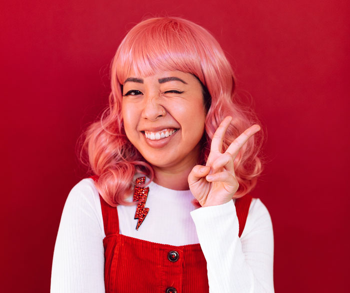 &ldquo;Smiled, Took It Off&rdquo;: Student Maliciously Complies, Takes Off Her Wig As Per Teacher's Demands