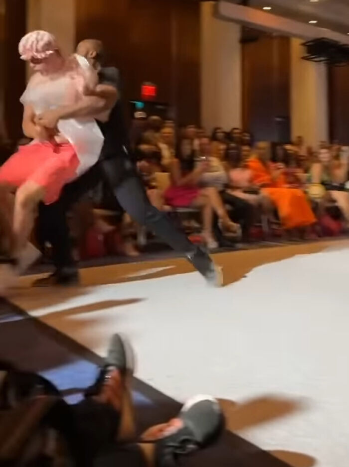 Fashion Week Impostor Goes Viral As He Catwalks Wearing A Trash Bag And No One Notices