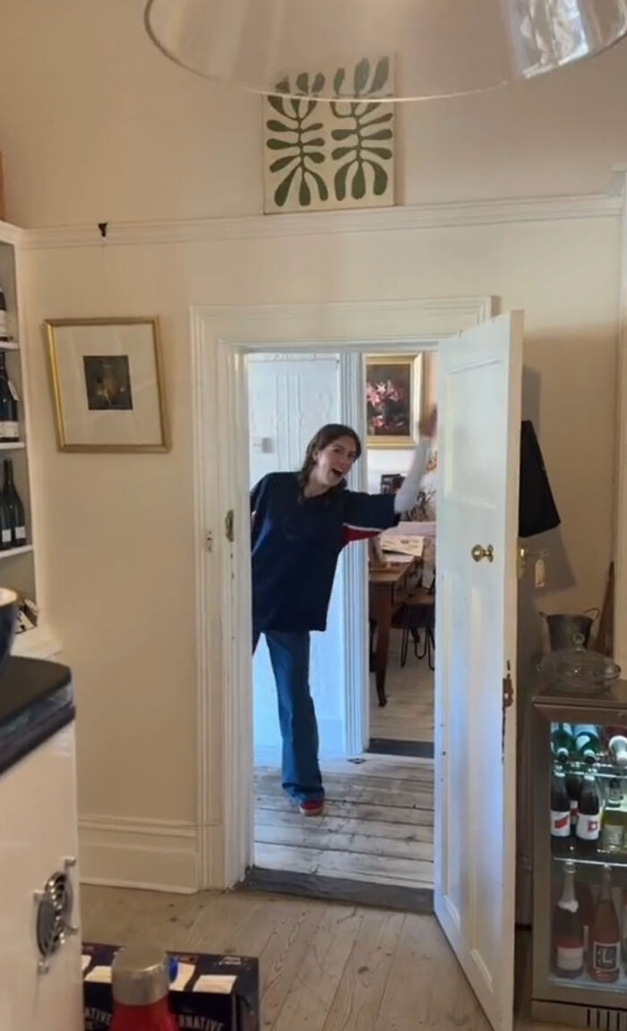 18 Y.O. Goes Viral Online After He Shared How Nobody Showed Up At His Newly Opened Caf&eacute;