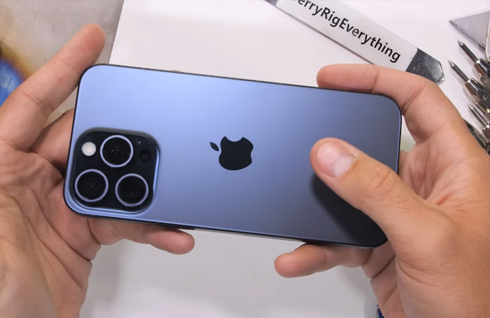 "This Isn&rsquo;t Great": People Divided Over The New $999 iPhone 15 Being Too Hot To Handle