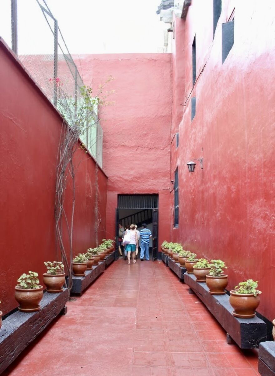 Corridor To The Catacombs