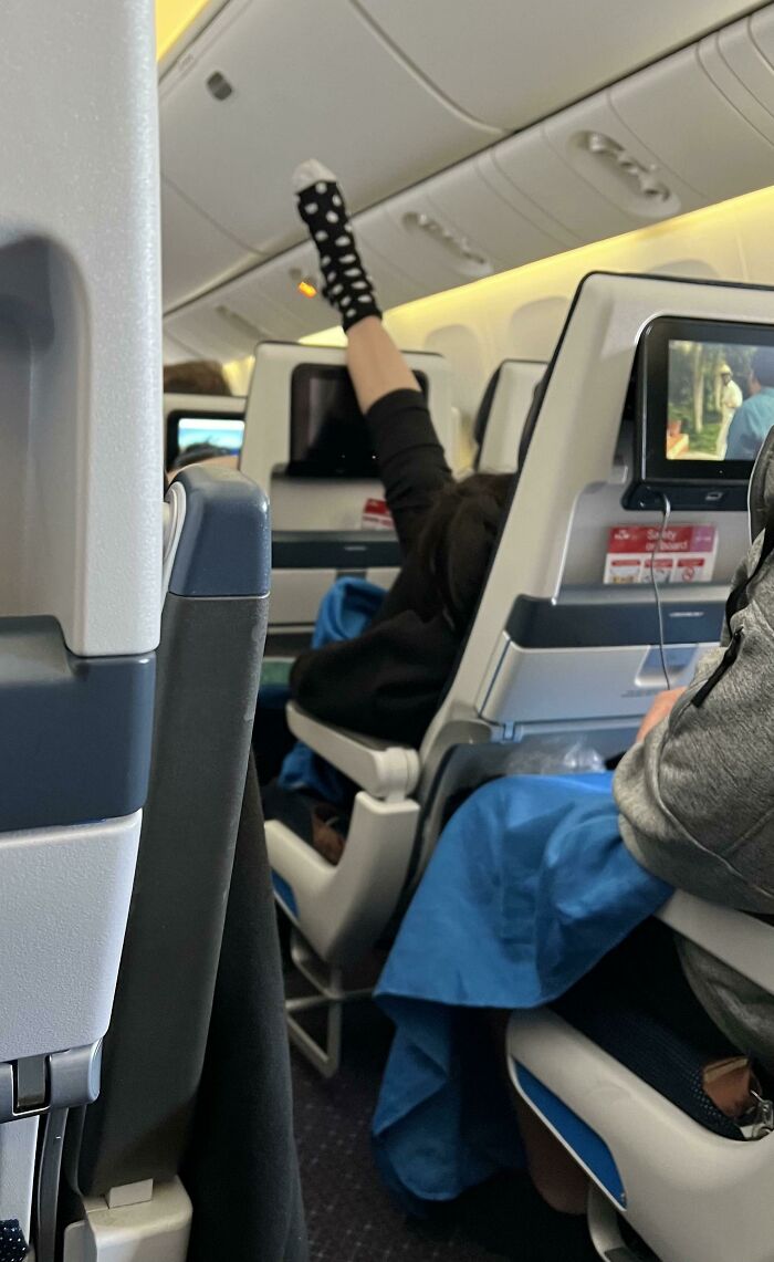 While I Wasn’t The One Having To Smell Her Feet, This Is The Worst Type Of Person