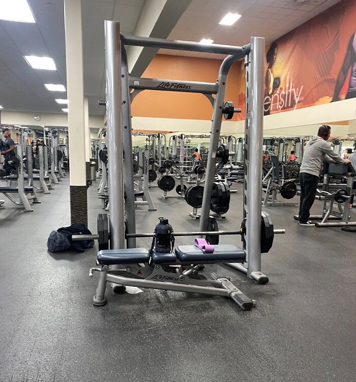 People Who Just Leave Their Stuff On A Workout Machine And Disappear For 15 Minutes! I Only Needed 10 Minutes I Could Have Been Done Already