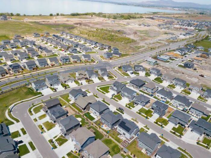 The Amount Of Beautiful Nature In North America That’s Getting Ruined By Suburban Development Like This.. Is Terrible (Salt Lake City, USA)