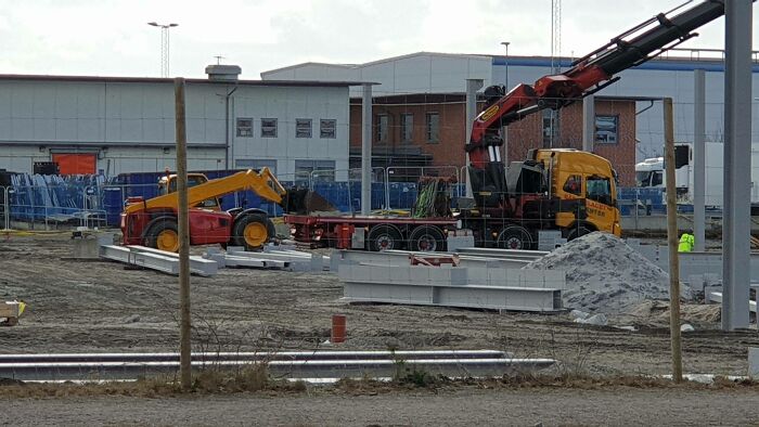 When U Reach The Tipping Point Of Your Crane U Can Move The Crane.. Or Call A Friend To Help Hold U Down