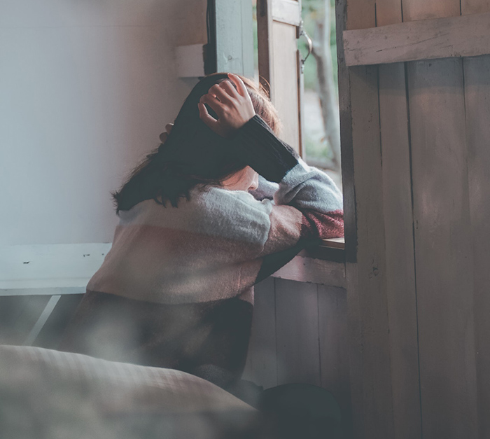 Nanny Quits Job After Husband Sees Her Naked And Doesn't Leave Her Alone