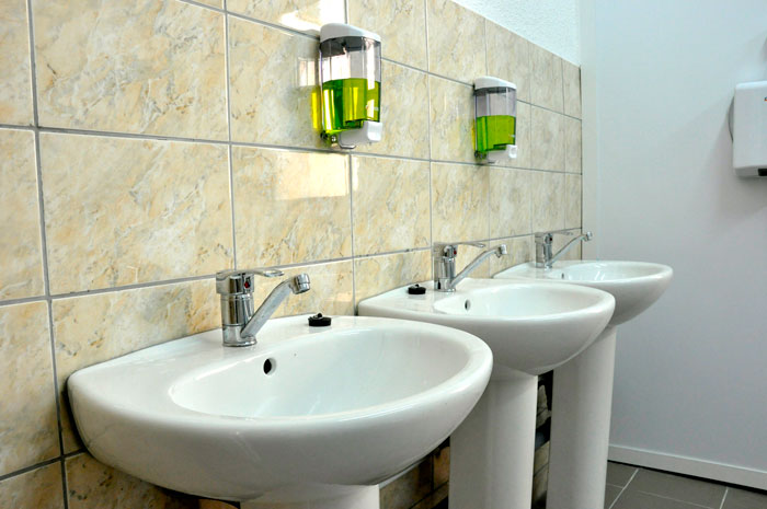 Somebody Asks “How Did That Teacher Get Fired At Your School?” And 30 Folks Deliver