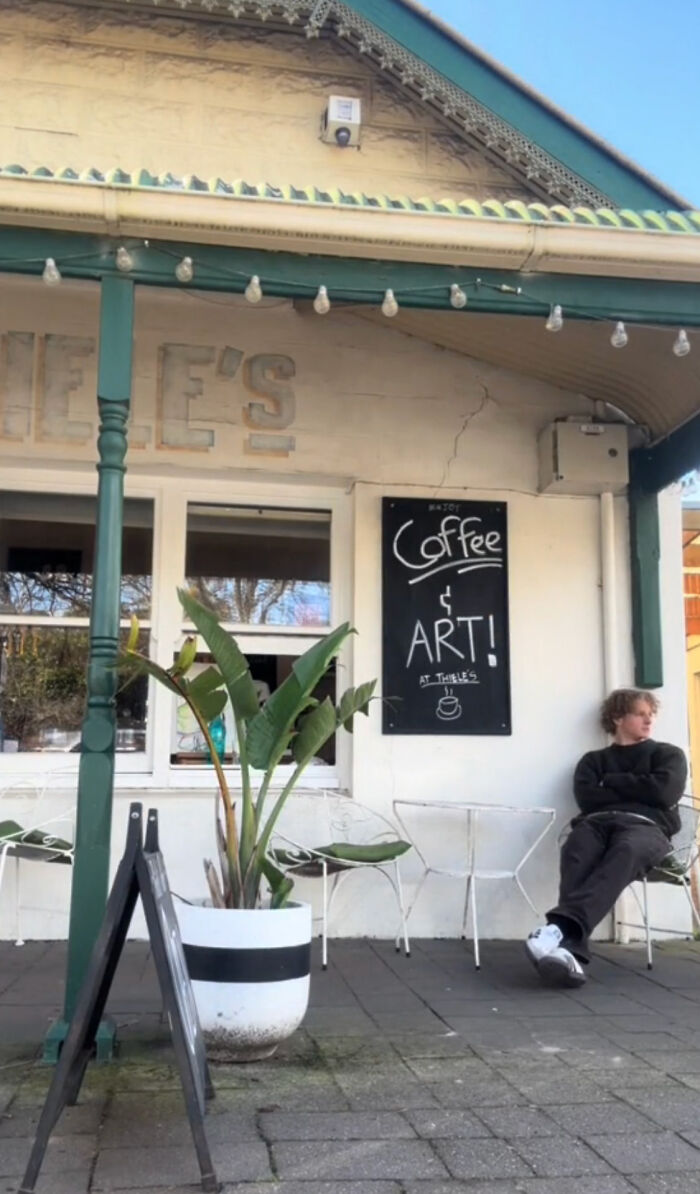 18 Y.O. Goes Viral Online After He Shared How Nobody Showed Up At His Newly Opened Caf&eacute;
