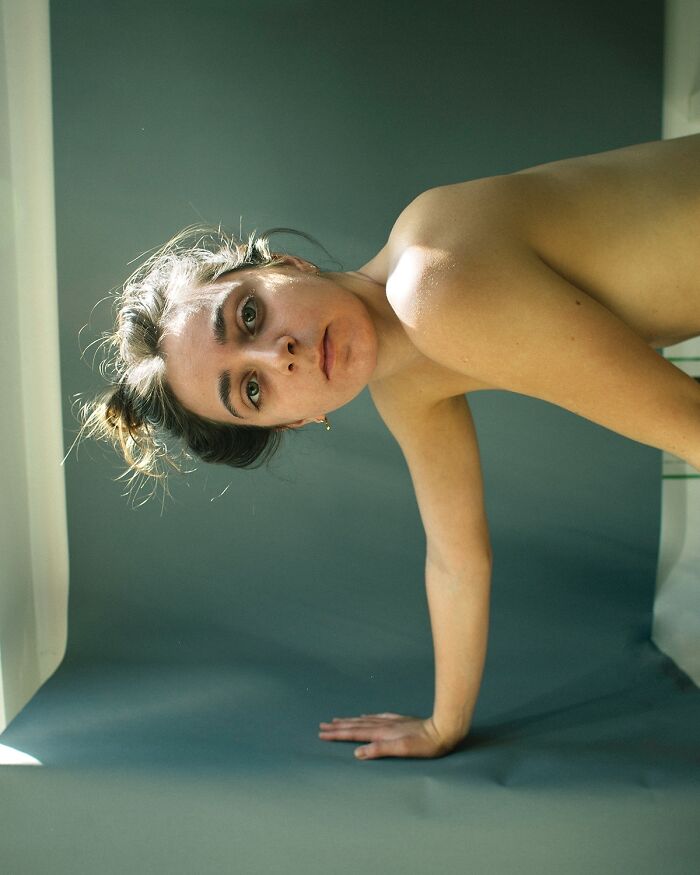 A picture of a woman