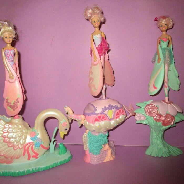 Does Anyone Remember Sky Dancers? You’d Pull The String And The Dancers Would Fly In The Air And Hopefully You Don’t Get Hit By It? Did You Own One?