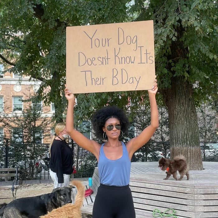 Funny-Dudette-With-Sign