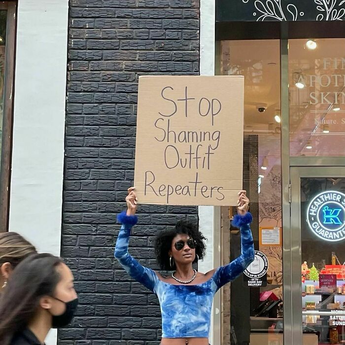 Funny-Dudette-With-Sign