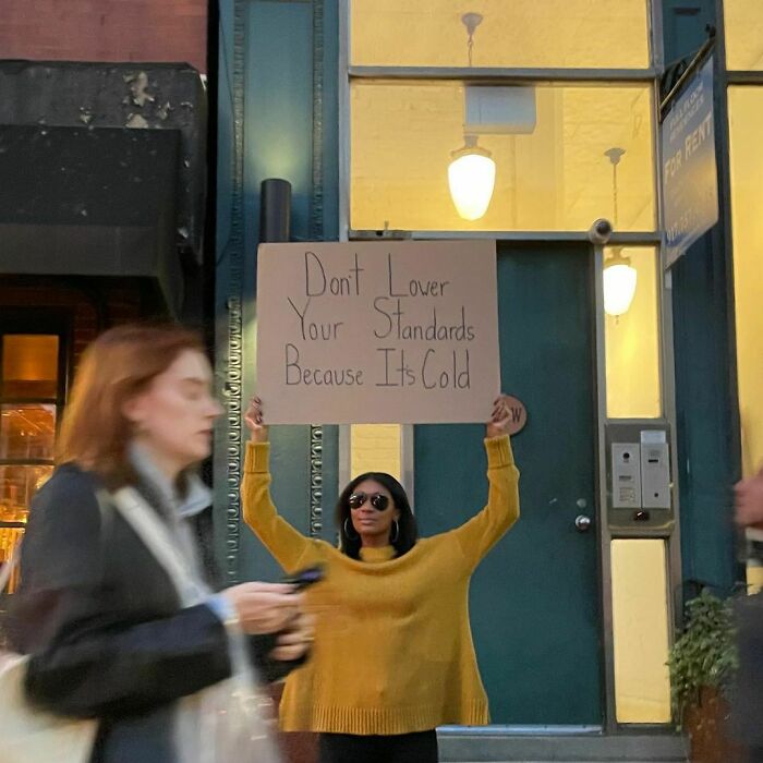 Funny-Dudette-With-Sign