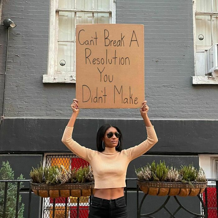 Funny-Dudette-With-Sign