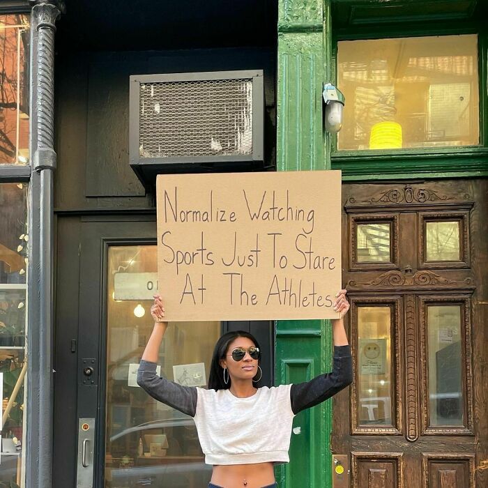 Funny-Dudette-With-Sign