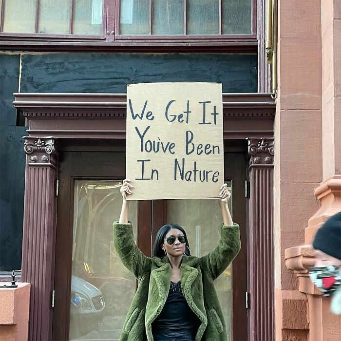 Funny-Dudette-With-Sign