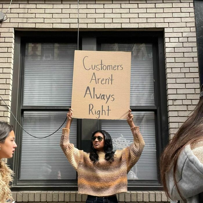 Funny-Dudette-With-Sign