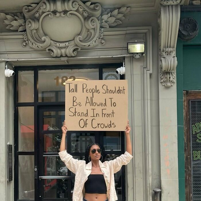 Funny-Dudette-With-Sign