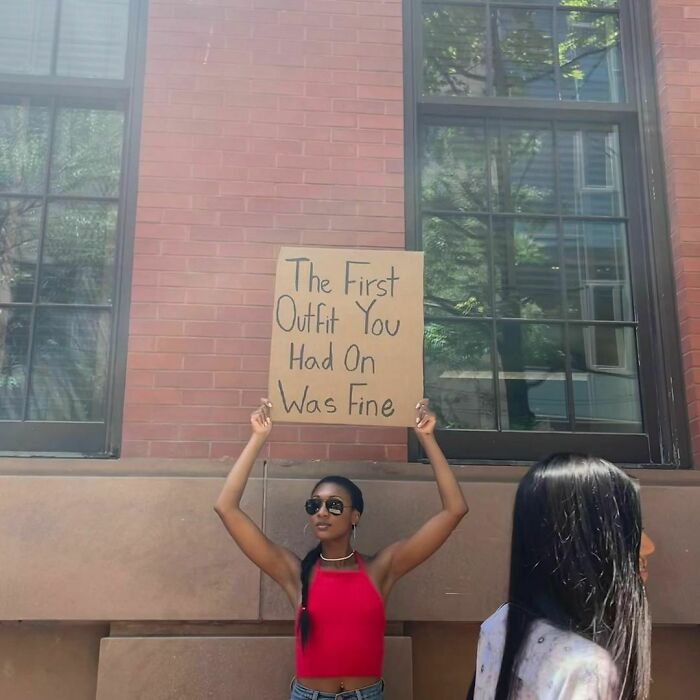 Funny-Dudette-With-Sign