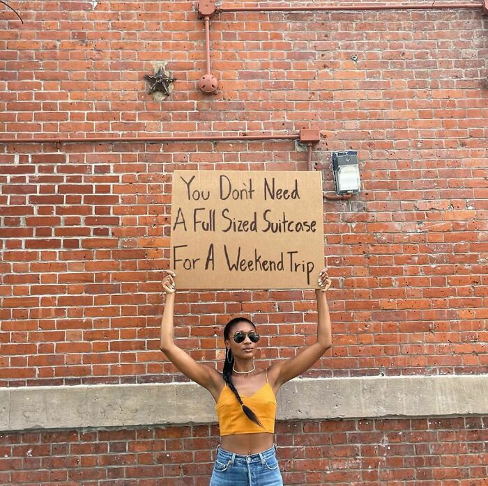 Funny-Dudette-With-Sign