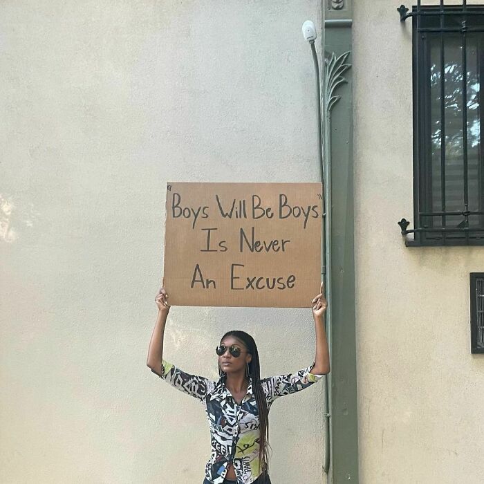 Funny-Dudette-With-Sign