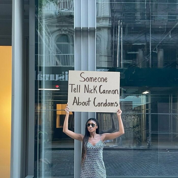 Funny-Dudette-With-Sign