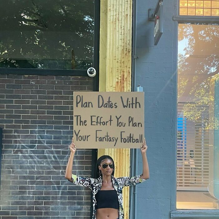 Funny-Dudette-With-Sign