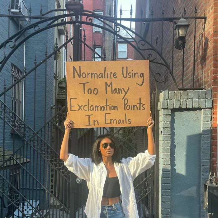 Funny-Dudette-With-Sign