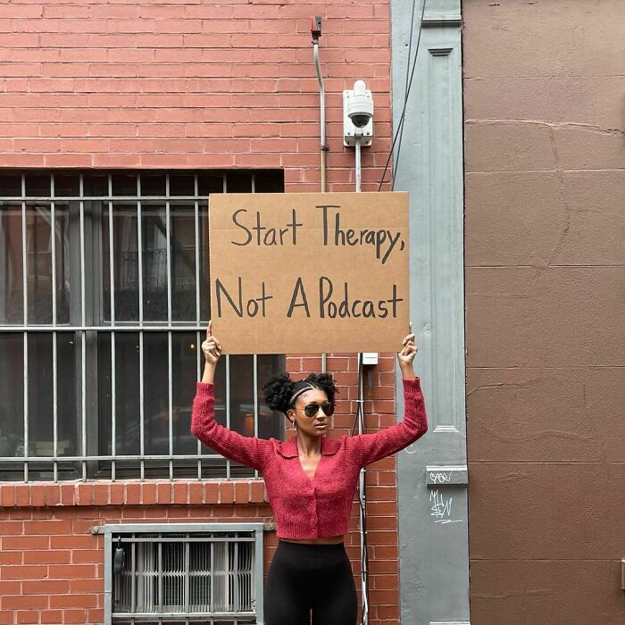 Funny-Dudette-With-Sign