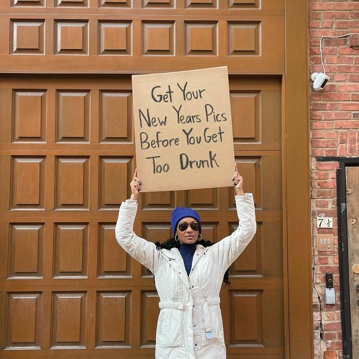 Funny-Dudette-With-Sign