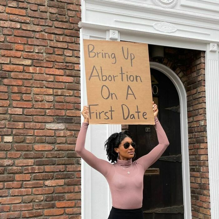 Funny-Dudette-With-Sign