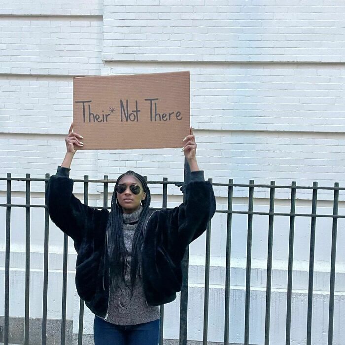 Funny-Dudette-With-Sign