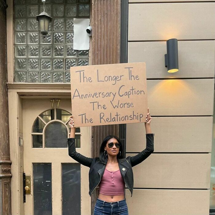 Funny-Dudette-With-Sign