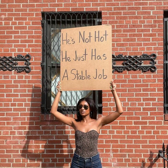 Funny-Dudette-With-Sign